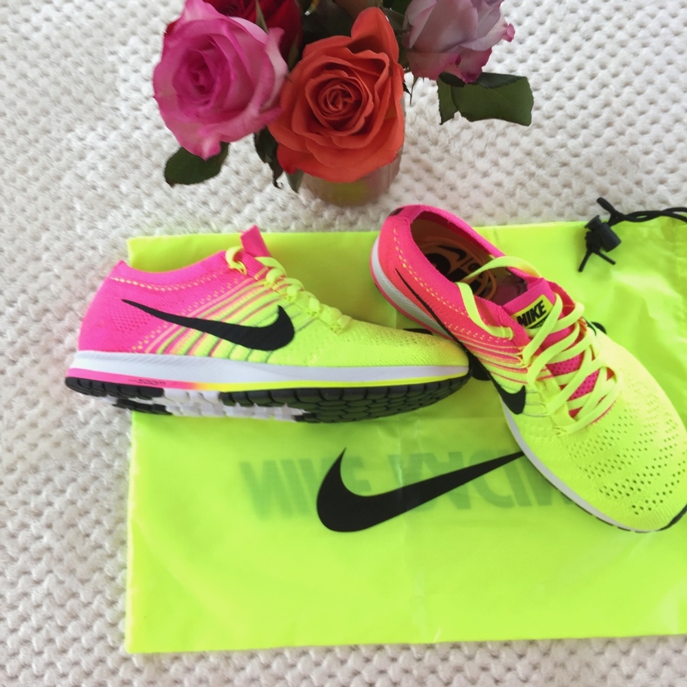 NEW! Nike Flynit Streak MENS 9 / Women 10.5 Unisex - Picture 5 of 7